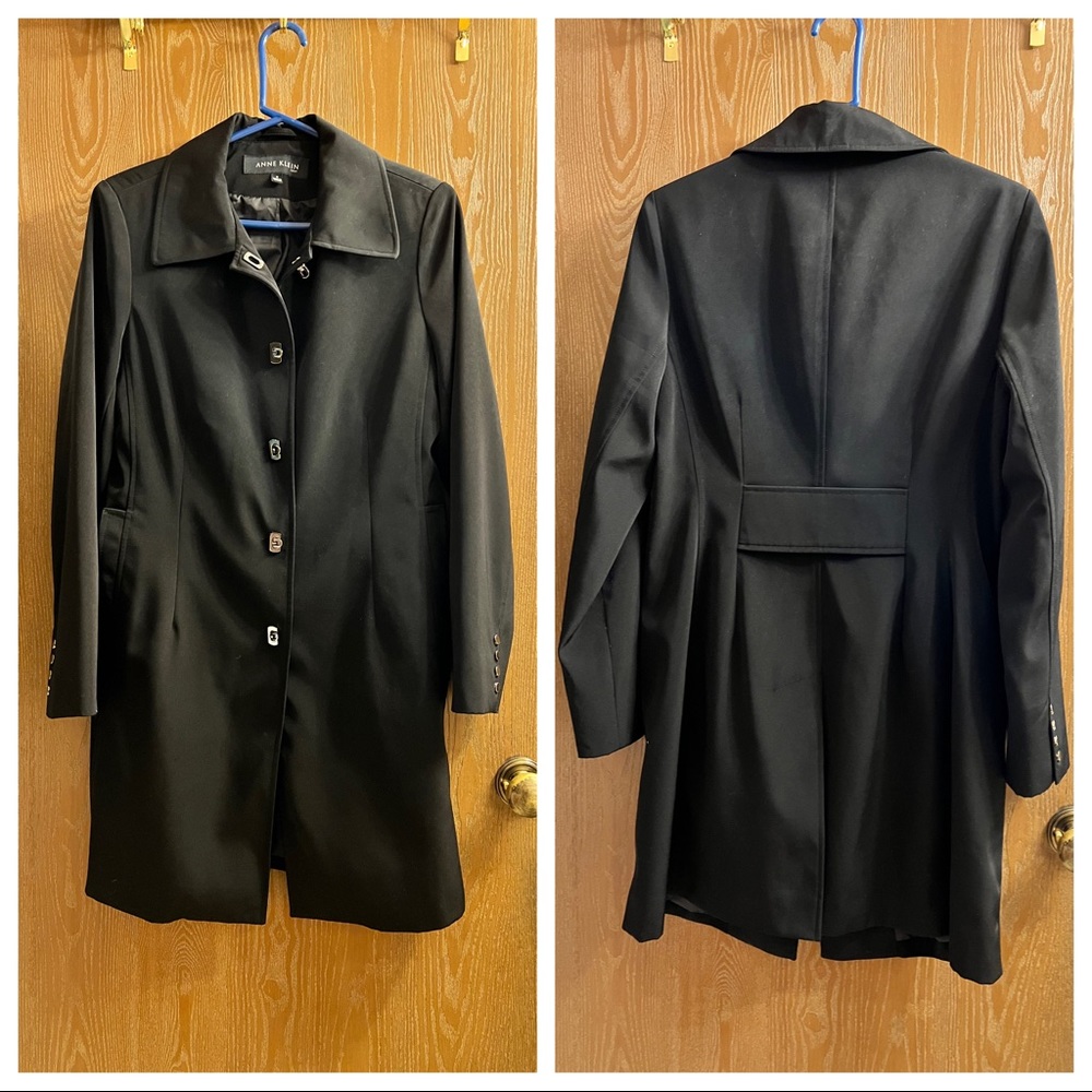 a Black Anne Klein Coat, Size S.